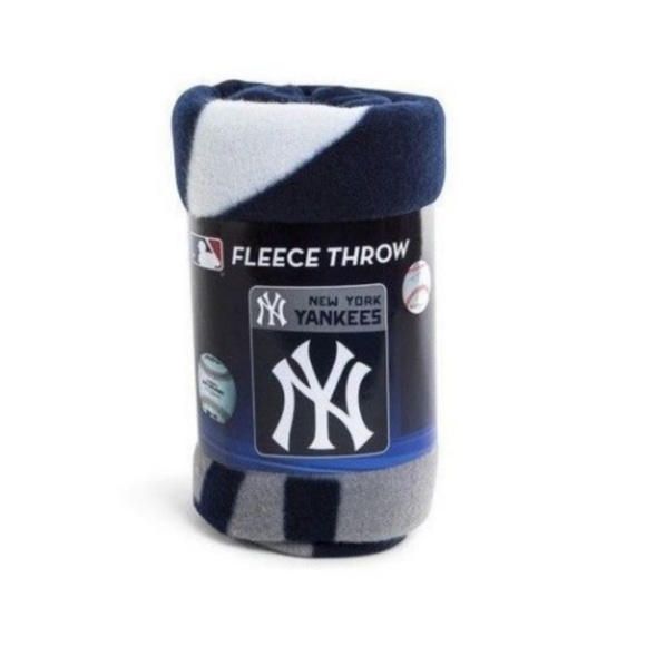 Other - New York Yankees Large Fleece Throw Blanket